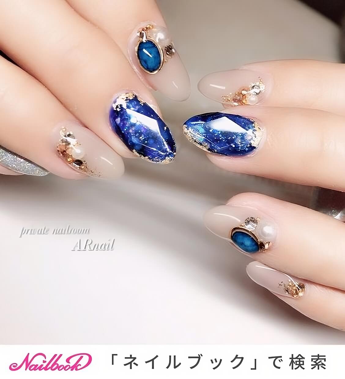 Up your manicure game with these 30 stunning galactic nail art ideas – The Daily Worlds