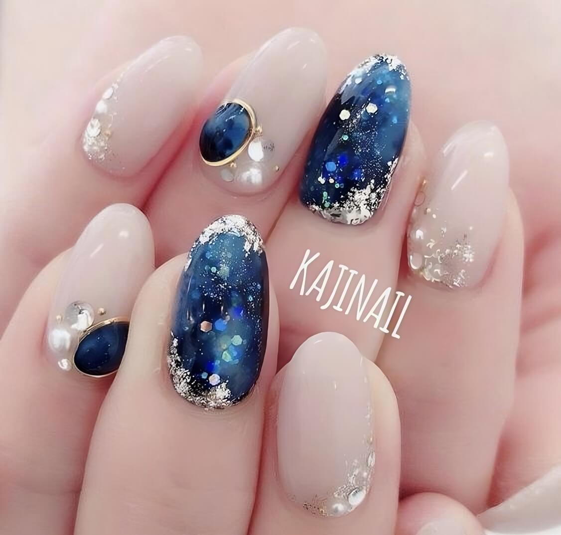 Up your manicure game with these 30 stunning galactic nail art ideas – The Daily Worlds