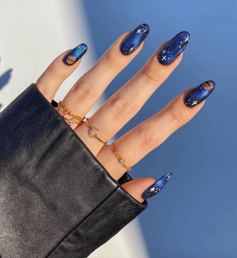 Up your manicure game with these 30 stunning galactic nail art ideas – The Daily Worlds