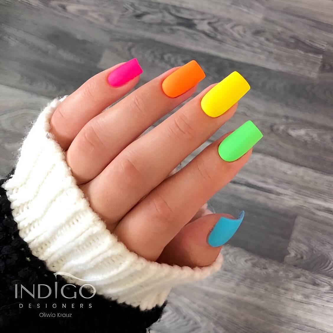 Neon Nails