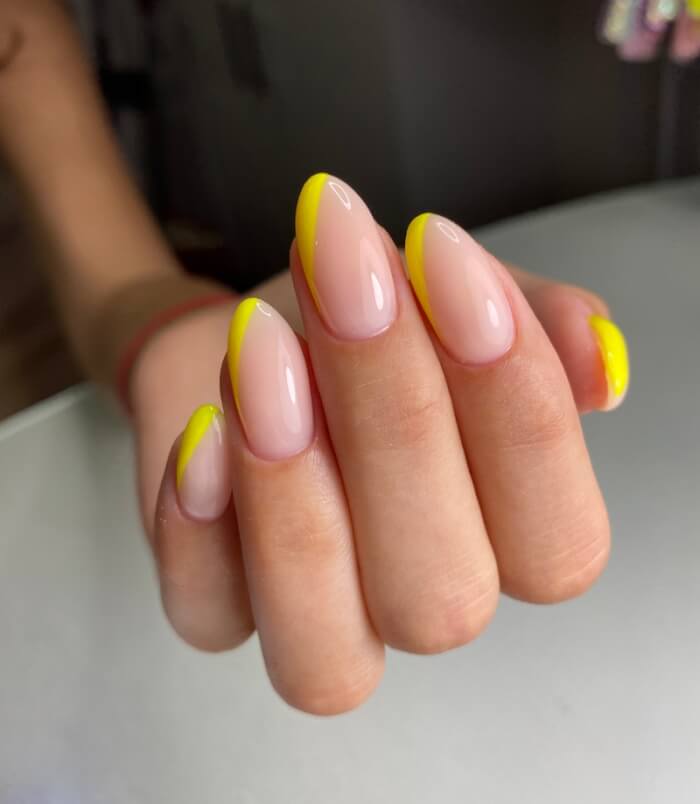 20+ Bright Yellow Nail Designs To Shine Like A Diamond - 151