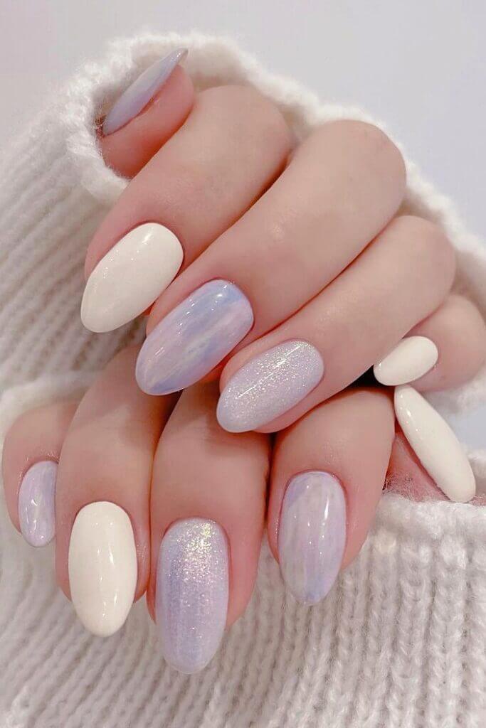 Short White Nails With Rhinestones