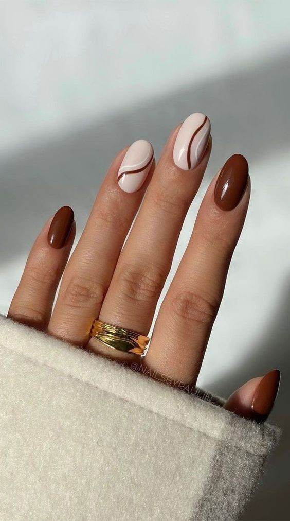 Mocha Short Nails