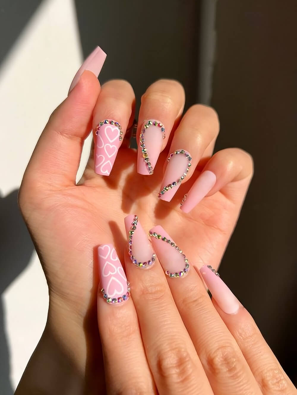 30 Stunning 90s-Inspired Nail Art Designs To Take You Down The Memory Lane - 203